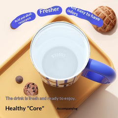 Large-capacity Mug With A Straw