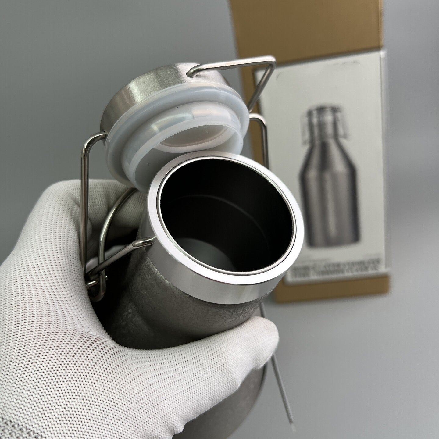 Outdoor Portable 304 Stainless Steel Insulated Water Bottle